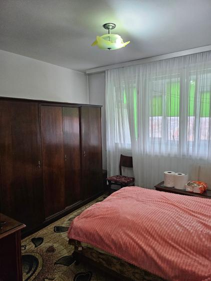 Apartament cu 2 camere semidecomandat în Progresul
