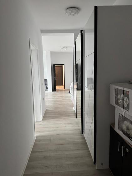 Apartament cu 2 camere decomandat în Plopi