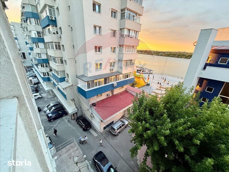 Apartament cu 2 camere decomandat în Faleză