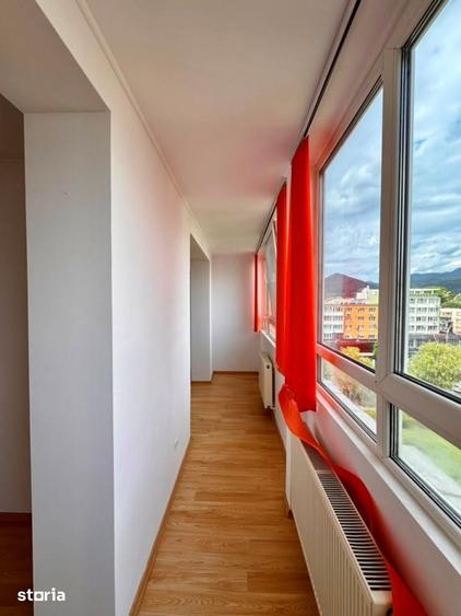 Apartament cu 2 camere semidecomandat în Traian