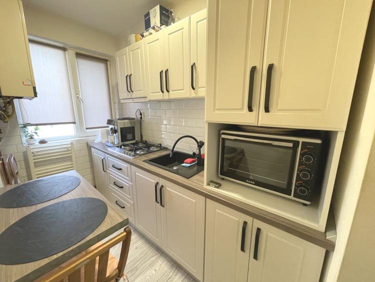 Apartament cu 2 camere semidecomandat, mobilat în Cetate