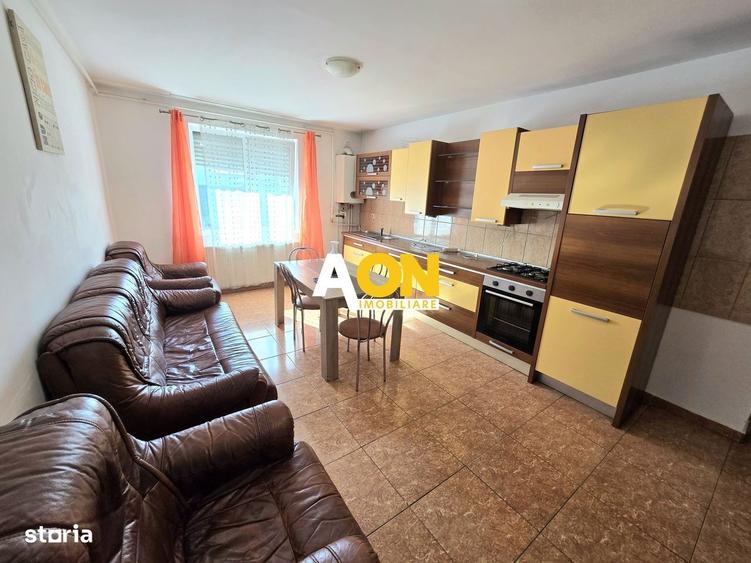 Apartament cu 4 camere decomandat, mobilat în Cetate