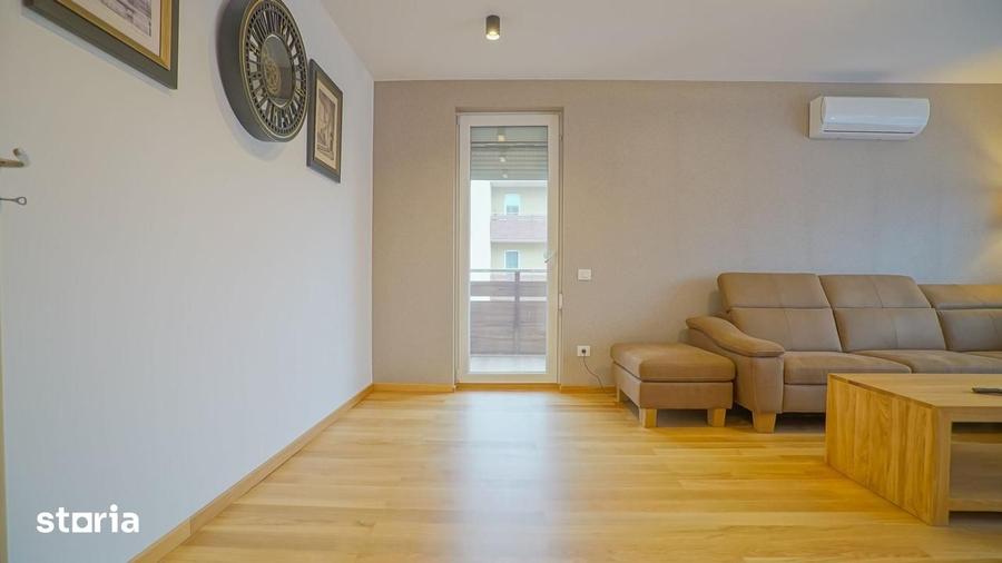 Apartament cu 2 camere decomandat în Tractorul