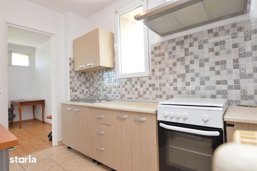 Apartament cu 2 camere decomandat în Titan