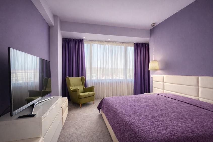Apartament cu 4 camere semidecomandat, mobilat în Iancu Nicolae