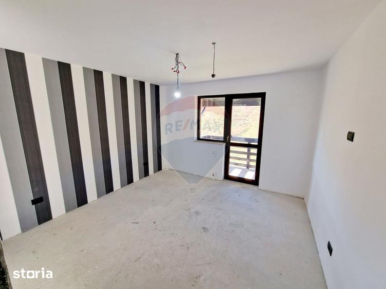 Casa / Vila cu 8 camere de vanzare in zona Balaur - 15