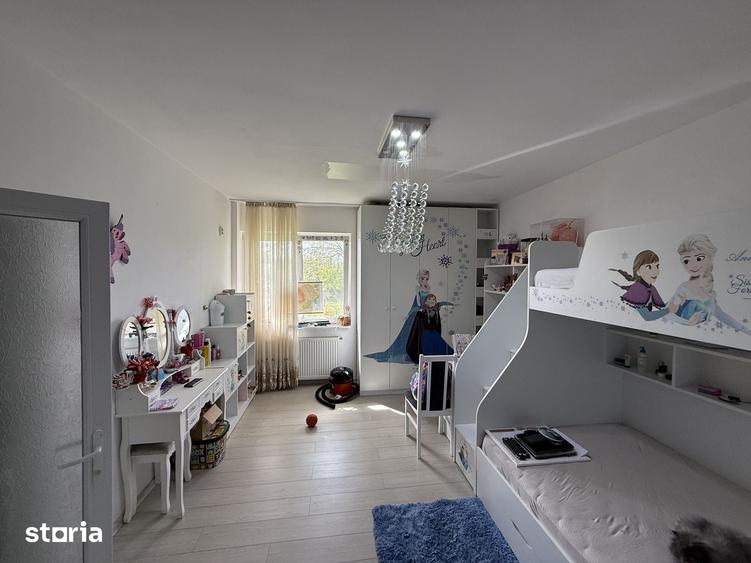 Apartament cu 3 camere în Rahova