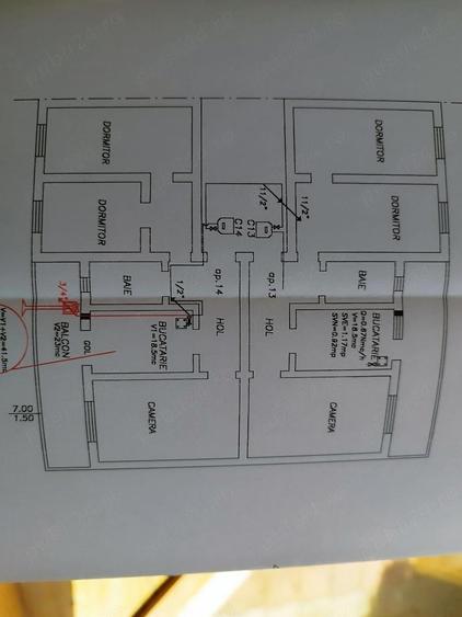 Apartament cu 3 camere decomandat în Tractorul