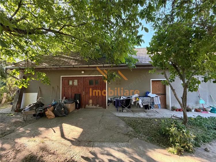 Casă cu 3 camere cu Teren 620 Mp în Santăul Mare
