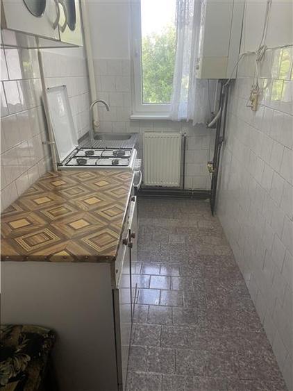 Apartament cu 2 camere decomandat, mobilat în Sud