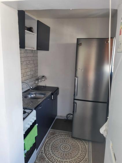 Apartament cu 2 camere semidecomandat în Nenciulești