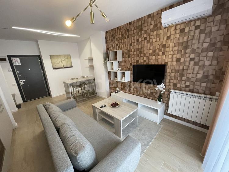 Apartament cu 2 camere semidecomandat, mobilat în Nord