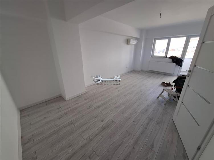 Apartament cu 2 camere decomandat în Galata