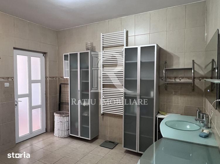 Casă cu 4 camere cu Teren 680 Mp în Sântandrei