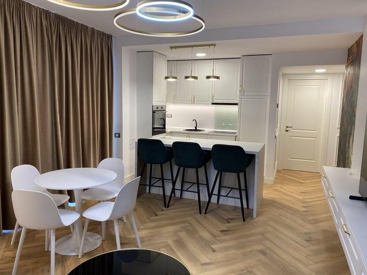 Apartament cu 2 camere semidecomandat, mobilat în Pipera