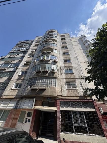 Apartament cu 4 camere în Gorjului