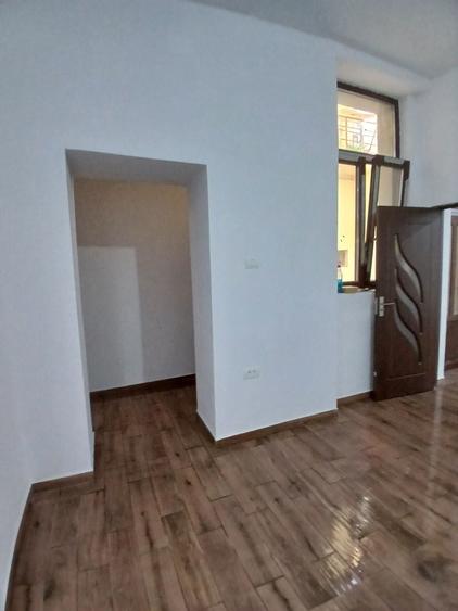 Apartament cu 3 camere semidecomandat în Ultracentral