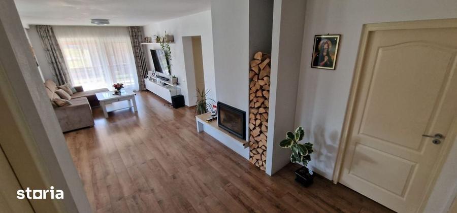 Casă cu 4 camere cu Teren 700 Mp în Central