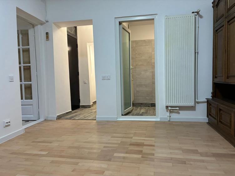 Casă individuală cu 5 camere cu Teren 125 Mp în Turda