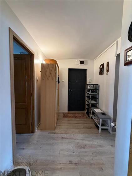 Apartament cu 3 camere decomandat, mobilat în Brăilei