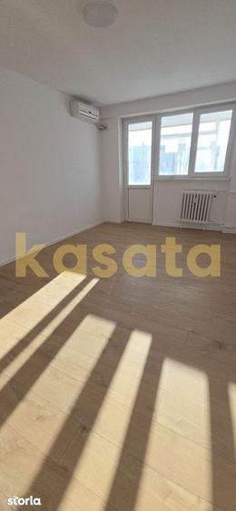 Apartament cu 3 camere decomandat în Tei