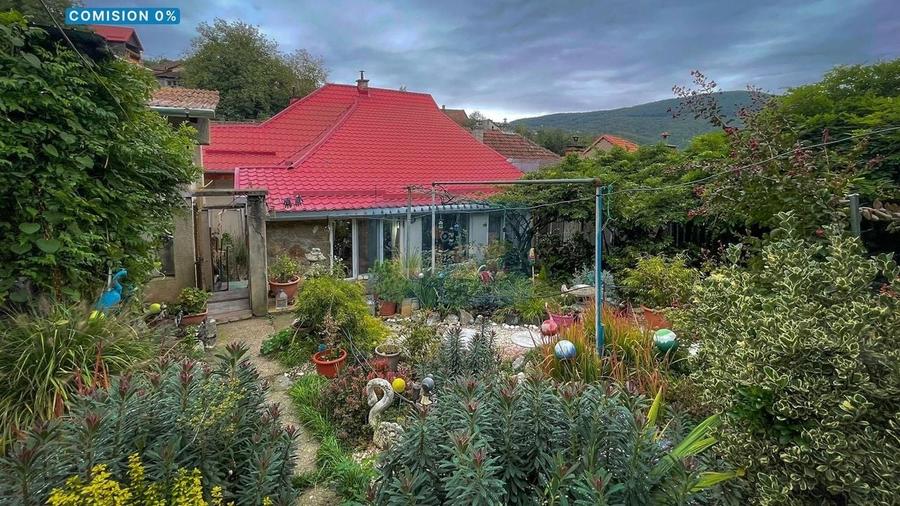 Casă cu 5 camere cu Canalizare în Muncitoresc