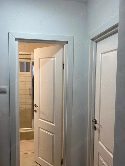 Apartament cu 3 camere semidecomandat în 1 Decembrie