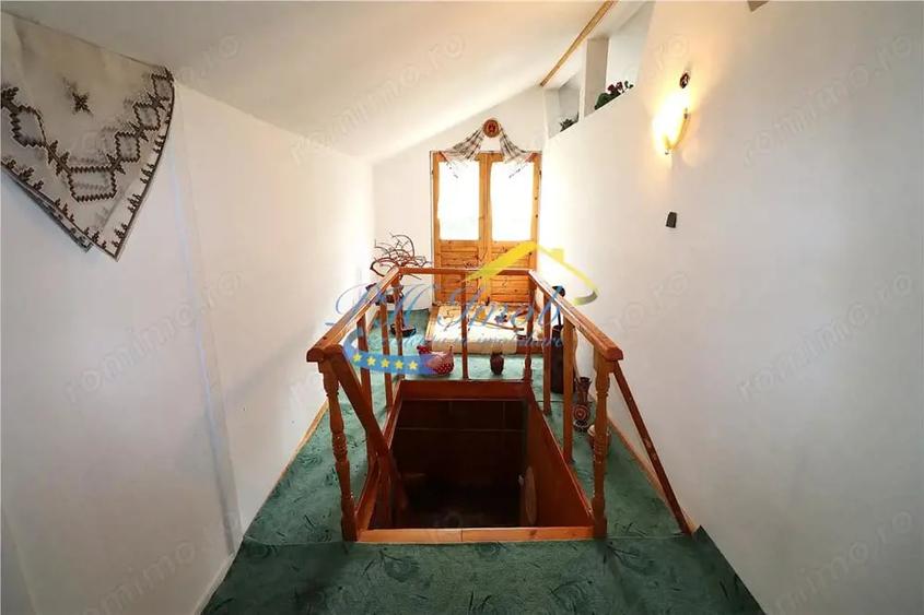Casă cu Teren 3043 Mp în Provița de Sus