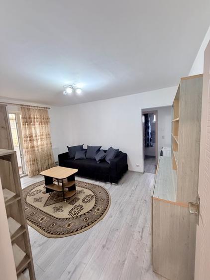 Apartament cu 2 camere semidecomandat în Vasile Aaron