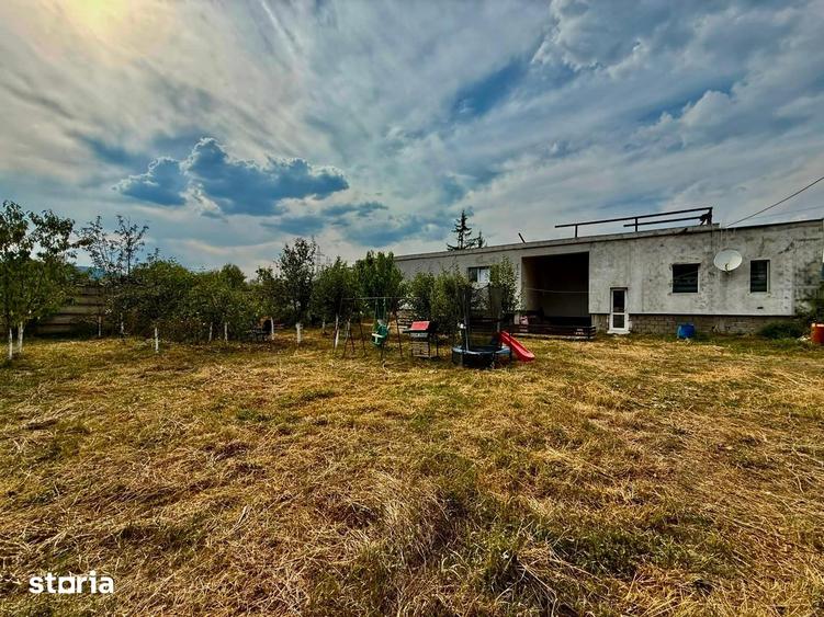 Spațiu comercial, de 1,078 mp, în Vețel