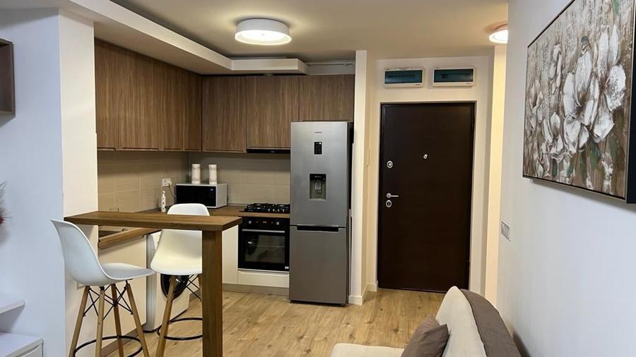 Apartament cu 2 camere semidecomandat în Barbu Văcărescu