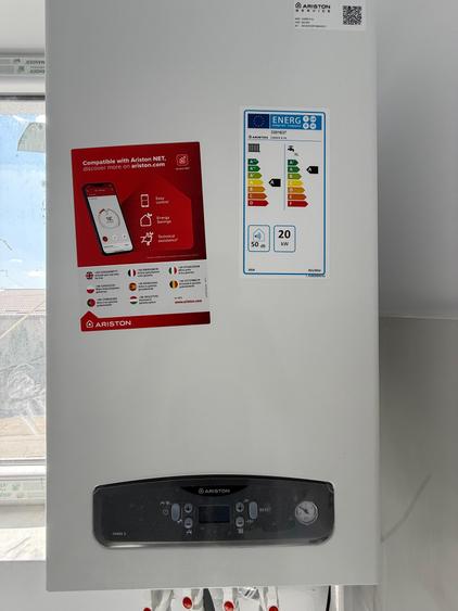 Apartament cu 3 camere decomandat în Dobroești