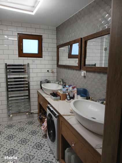 Casă cu 5 camere cu Teren 1500 Mp în Drajna