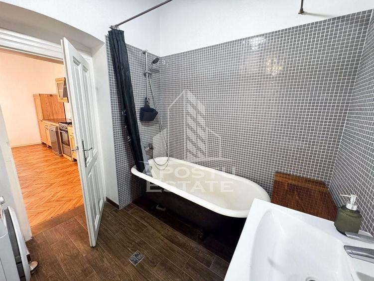 Apartament cu 4 camere decomandat, mobilat în Elisabetin