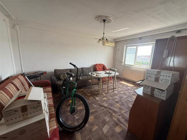 Garsonieră decomandată în Canta
