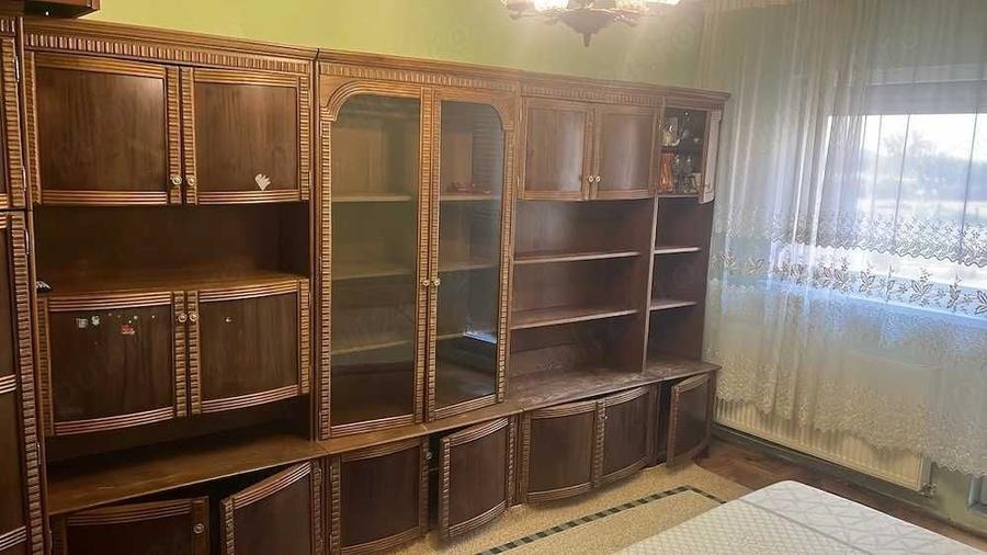 Apartament cu 3 camere decomandat în Sânmartin