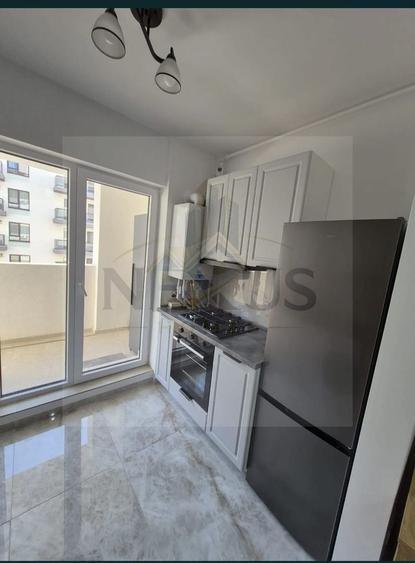 Apartament cu 2 camere decomandat, mobilat în Sud