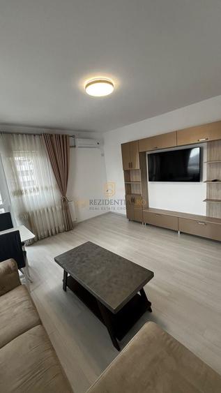 Apartament cu 4 camere decomandat, mobilat în Metalurgiei