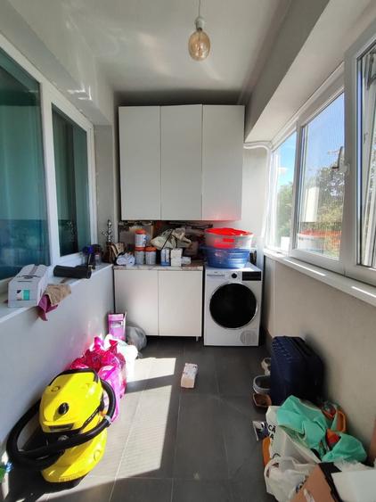 Apartament cu 4 camere decomandat în Berceni