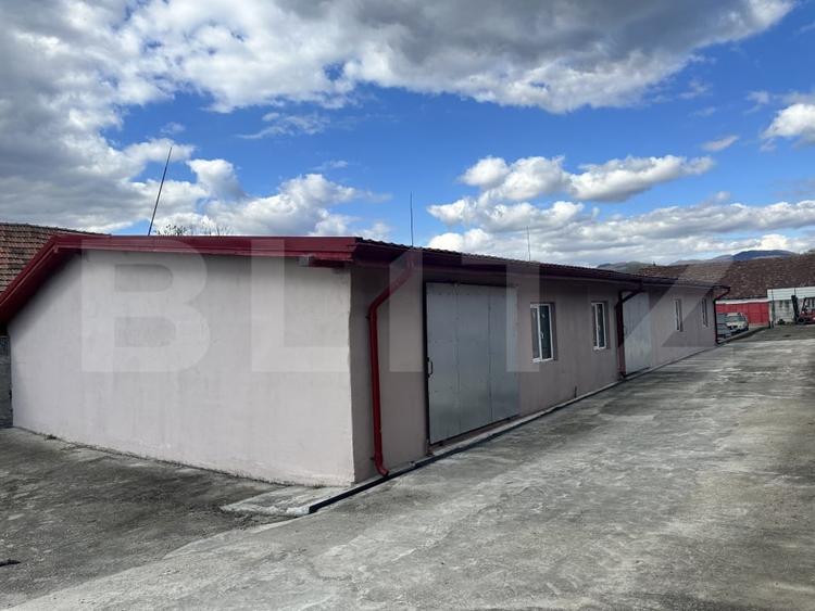 Spațiu industrial, de 356 mp, în Exterior Nord