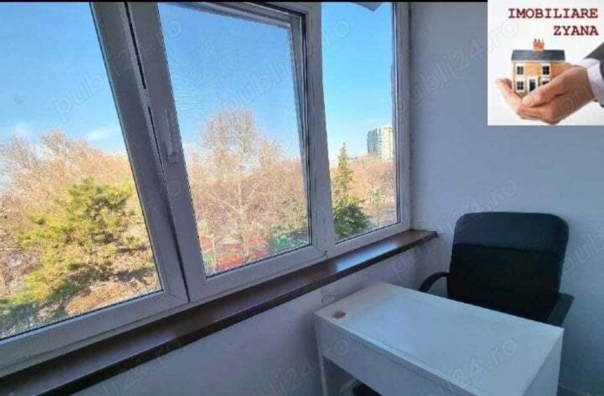 Apartament cu 3 camere semidecomandat în Ștefan cel Mare