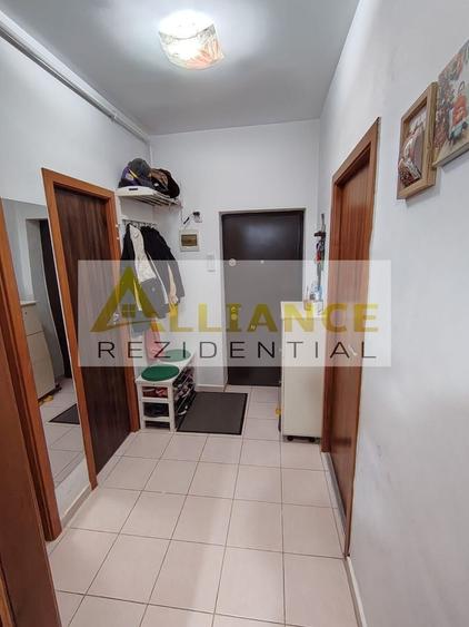 Apartament cu 2 camere decomandat, mobilat în Sud