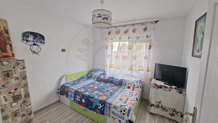 Casă individuală cu 2 camere cu Teren 1746 Mp în Rătești