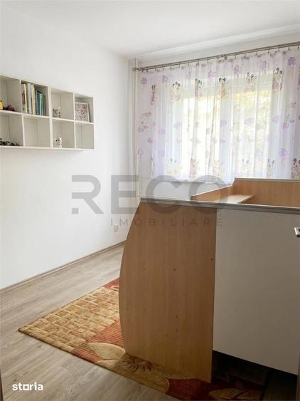 Apartament cu 3 camere decomandat în Nufărul
