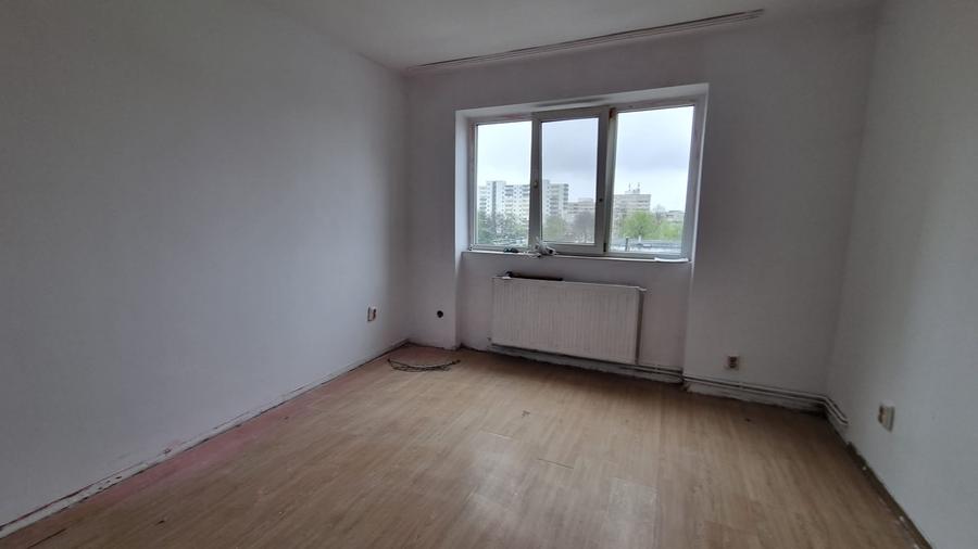 Apartament cu 2 camere decomandat în Micro 14