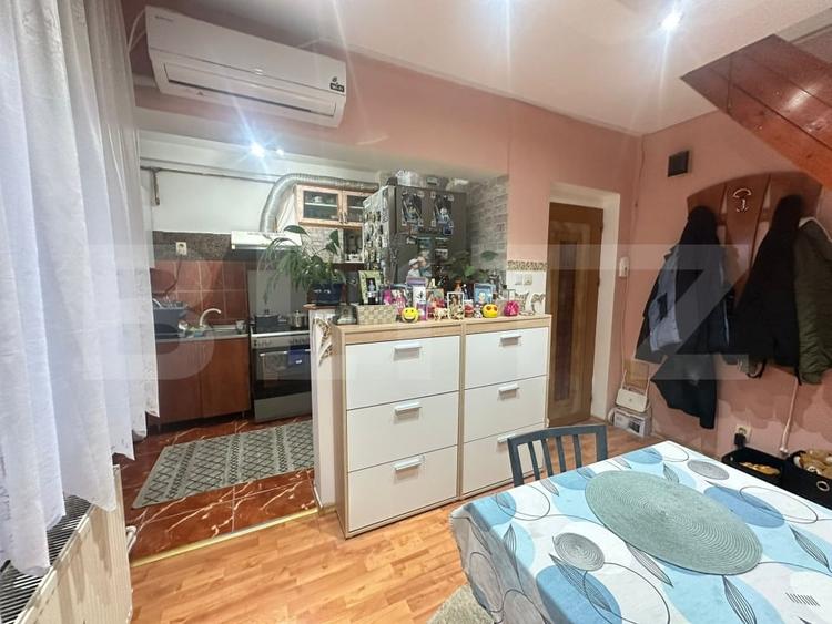 Apartament cu 3 camere decomandat, mobilat în Micro 15