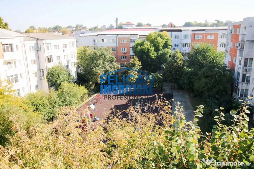 Apartament cu 3 camere decomandat, mobilat în E3
