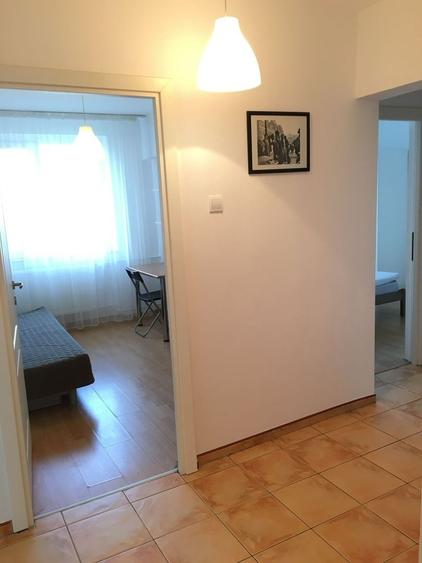 Apartament cu 3 camere, mobilat în Tineretului