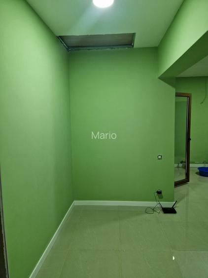 Vand casa la curte sector 5