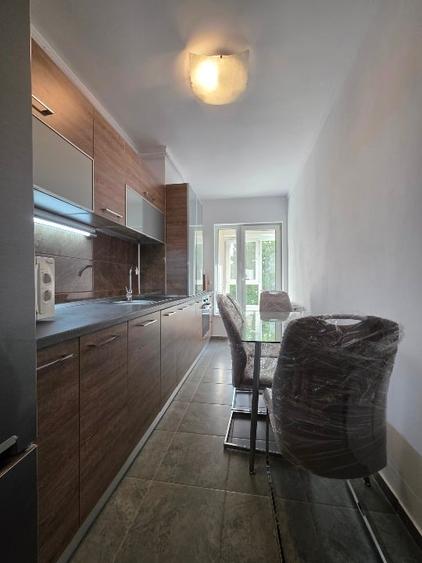 Apartament cu 2 camere decomandat, mobilat în Roșu